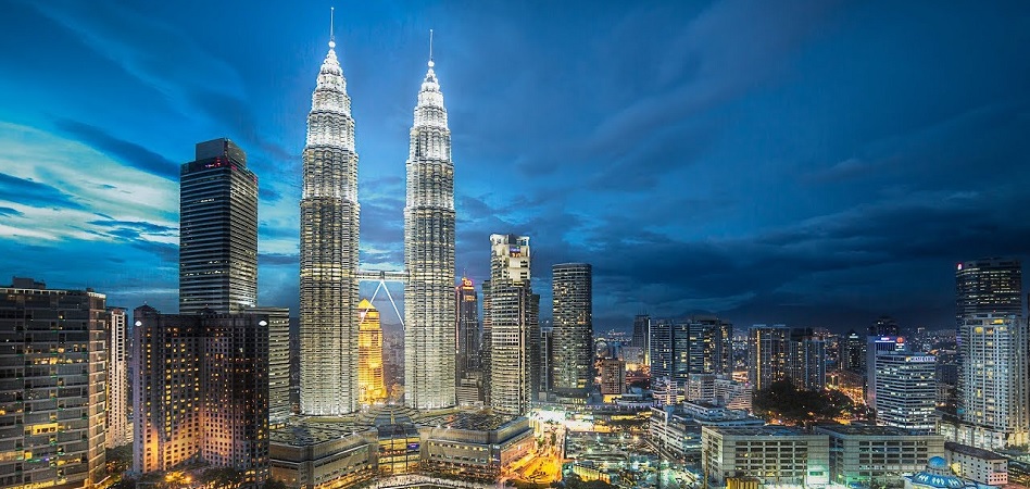 Persiguiendo al turista: Kuala Lumpur, donde templos milenarios y rascacielos se dan la mano